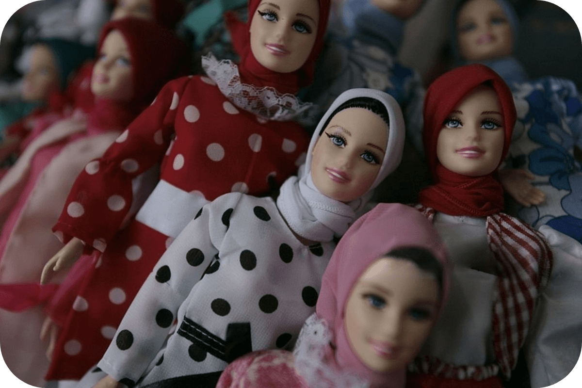 Muslim dolls in hijab