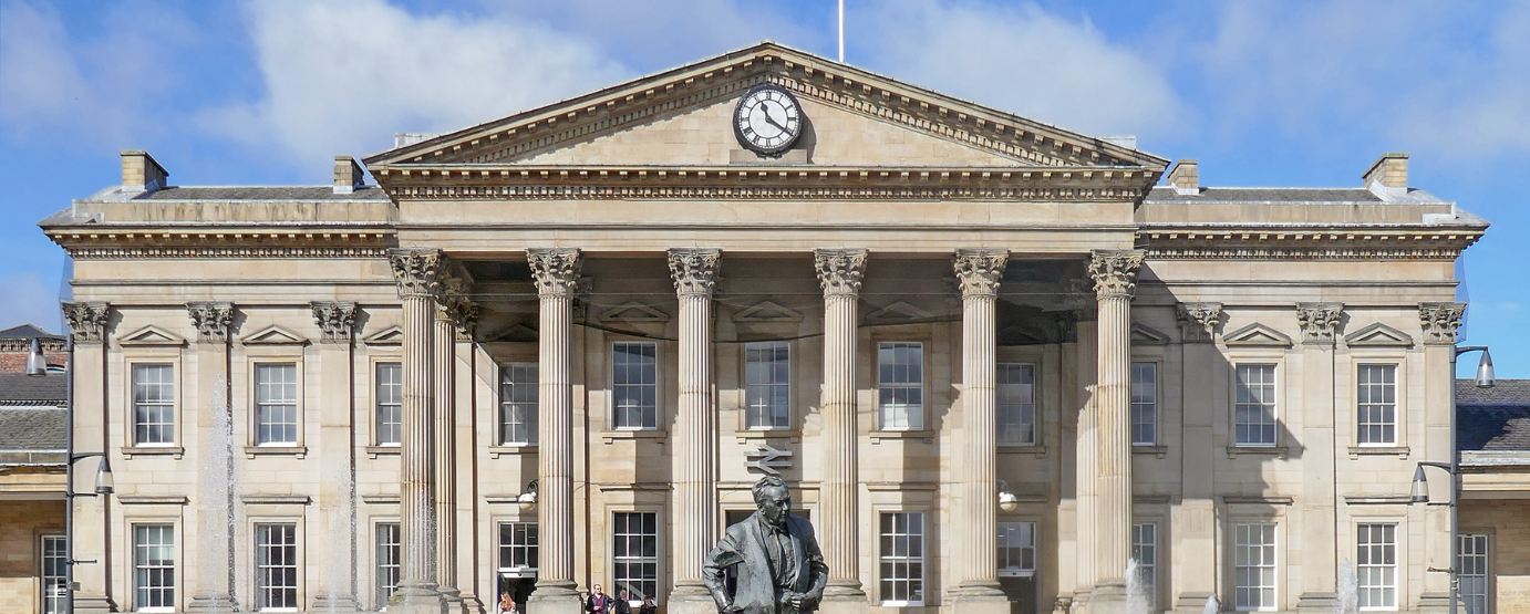 Huddersfield railway station