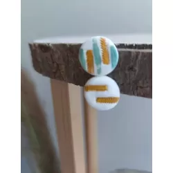 Perfect Gift Handmade item Materials: clay, brass  Palestinian geometric Kuffiyeh inspired pin