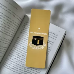 Perfect Gift Enhance your reading experience with our unique Islamic bookmark. Designed with care, it serves as a reminder of faith. Slim and durable, it securely holds its place in your Qur'an or any book. Perfect as a gift or for personal use!This beautiful accessory serves as a perfect companion for your Qur'an and books. Or if you don't read much, you can place it in your journal or notebooks.51 x 152 mm size400 gsm paperGlossy front, silk-finish backVivid, full-colour printing*book not included*