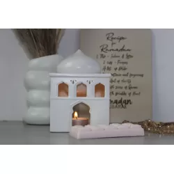 Perfect Gift Enhance the ambiance of your space with our Mosque oil/waxmelt burner. Made from high-quality materials, this oil burner provides gentle heat to fill your room with a lovely fragrance. Perfect for creating a peaceful atmosphere for your evening prayers and gatherings