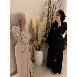 Perfect Gift Premium quality abaya, including 2 pockets&nbsp; Colour Black Available in sizes (length) 52 (8-10) 54 (10-12) 56 (12-14) 58 (14-16) 60 (16-18)  Can be shortened at no extra cost, please leave a message at checkout. Gift packing available, please see separate listing.