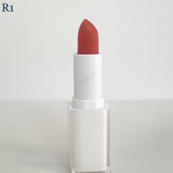 Perfect Gift This hydrating vegan formula is a wonderful blend of Cupuacu Butter, Avocado Oil, Carnauba & Candelilla Wax amongst other nourishing oils, designed to lock in moisture. It glides on like a cream, and sets as a soft matte, without drying your lips!&nbsp;Soothe your dry lips with this richly pigmented formula, and leave them hydrated for hours on end! Available in 14 shades* Key Ingredients: - Cupuacu Butter - Avocado Oil - Candelilla Wax - Vanilla CO2 &nbsp; *Please note the actual product shades may vary based on your screen monitor's settings, and best efforts have been made to portray the most closest to the original product shade